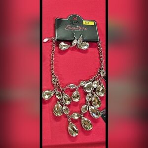 Paparazzi Silver Teardrop Necklace Set